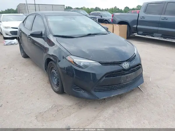 5YFBURHE0HP574410 2017 TOYOTA COROLLA - Image 1