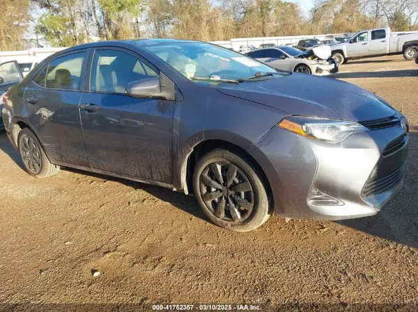 5YFBURHE0HP576822 2017 TOYOTA COROLLA - Image 1