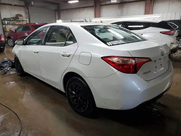 5YFBURHE0HP579025 2017 TOYOTA COROLLA - Image 2