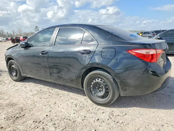 5YFBURHE0HP580580 2017 TOYOTA COROLLA - Image 2
