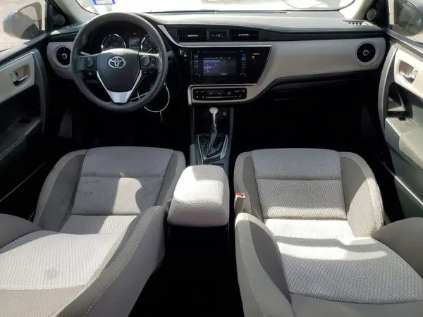 5YFBURHE0HP580580 2017 TOYOTA COROLLA - Image 8