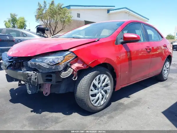 5YFBURHE0HP584032 2017 TOYOTA COROLLA - Image 2