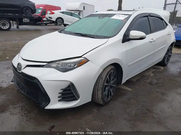 5YFBURHE0HP585441 2017 TOYOTA COROLLA - Image 2