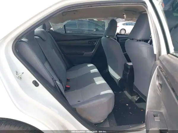 5YFBURHE0HP585603 2017 TOYOTA COROLLA - Image 8