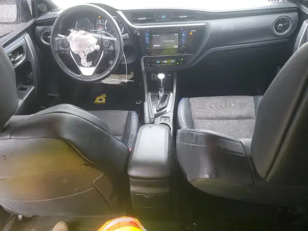 5YFBURHE0HP586024 2017 TOYOTA COROLLA - Image 8