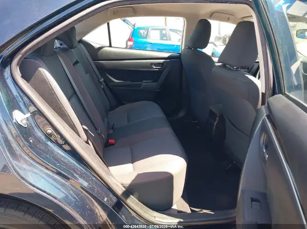 5YFBURHE0HP586749 2017 TOYOTA COROLLA - Image 8