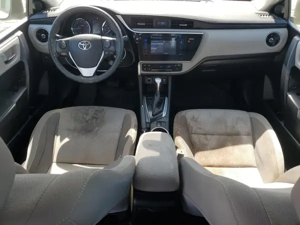 5YFBURHE0HP586900 2017 TOYOTA COROLLA - Image 8