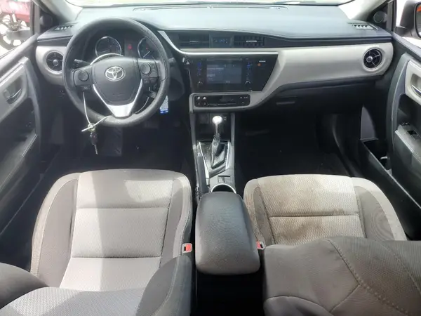 5YFBURHE0HP588243 2017 TOYOTA COROLLA - Image 8