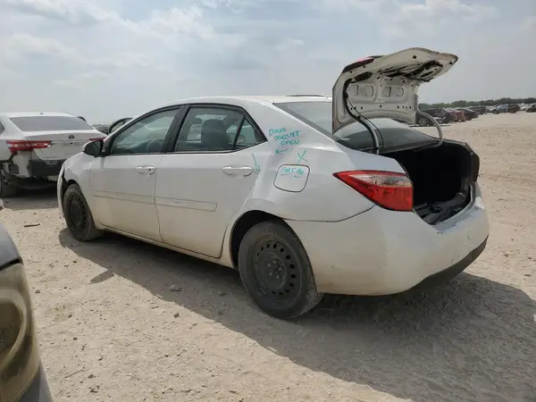 5YFBURHE0HP588291 2017 TOYOTA COROLLA - Image 2