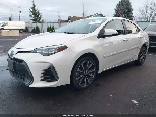 5YFBURHE0HP589750 2017 TOYOTA COROLLA - Image 2