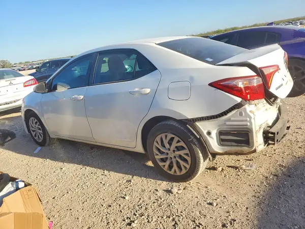 5YFBURHE0HP590090 2017 TOYOTA COROLLA - Image 2