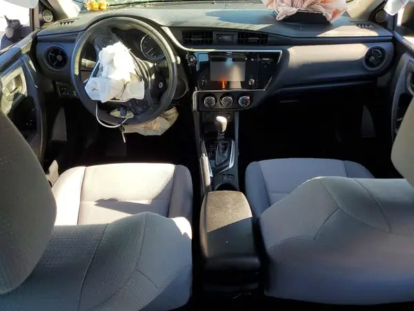 5YFBURHE0HP590302 2017 TOYOTA COROLLA - Image 8