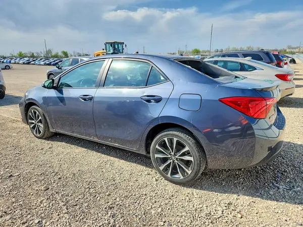 5YFBURHE0HP591529 2017 TOYOTA COROLLA - Image 2