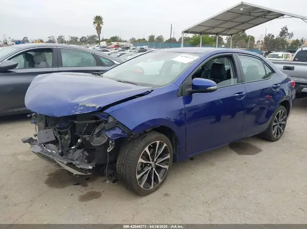 5YFBURHE0HP597282 2017 TOYOTA COROLLA - Image 2