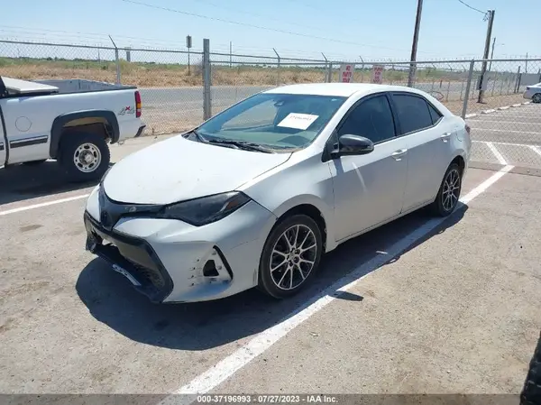 5YFBURHE0HP598366 2017 TOYOTA COROLLA - Image 2