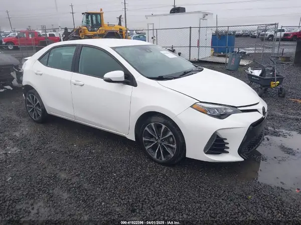 5YFBURHE0HP602402 2017 TOYOTA COROLLA - Image 1