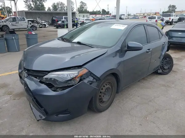 5YFBURHE0HP602660 2017 TOYOTA COROLLA - Image 2