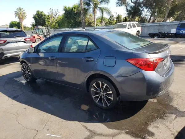 5YFBURHE0HP602951 2017 TOYOTA COROLLA - Image 2