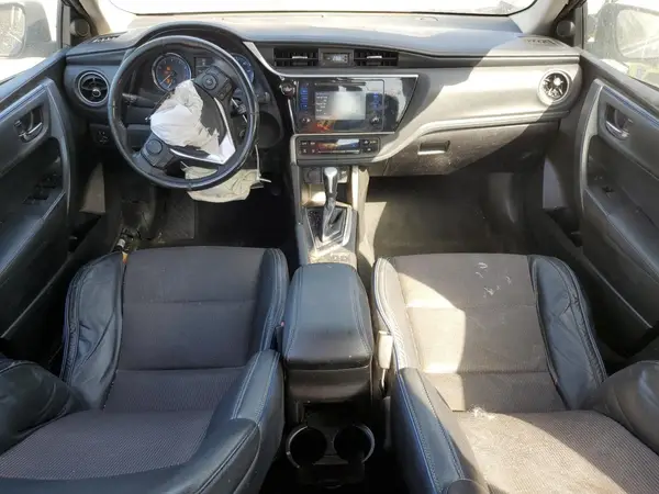 5YFBURHE0HP602951 2017 TOYOTA COROLLA - Image 8