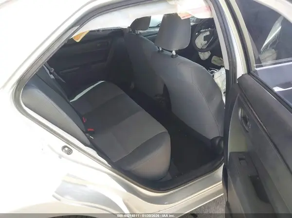 5YFBURHE0HP603937 2017 TOYOTA COROLLA - Image 8