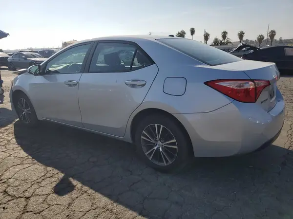 5YFBURHE0HP604845 2017 TOYOTA COROLLA - Image 2