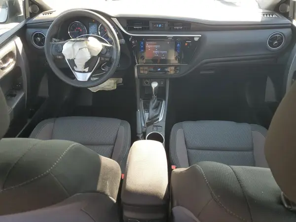 5YFBURHE0HP604845 2017 TOYOTA COROLLA - Image 8