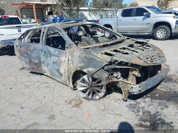 5YFBURHE0HP607325 2017 TOYOTA COROLLA - Image 1