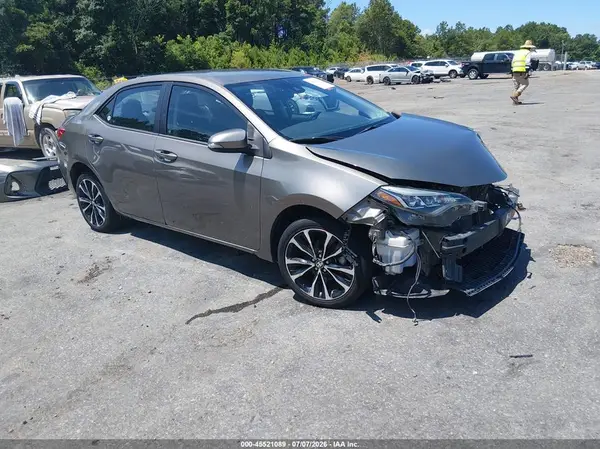 5YFBURHE0HP608605 2017 TOYOTA COROLLA - Image 1