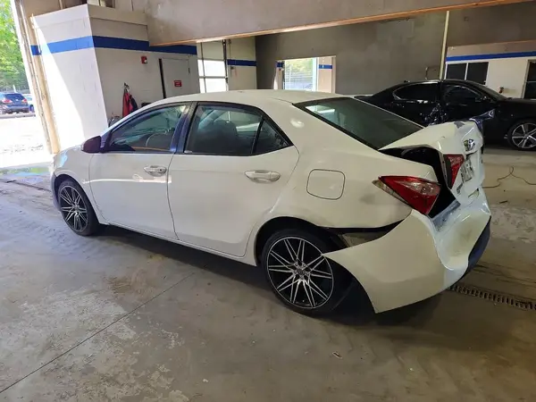 5YFBURHE0HP612069 2017 TOYOTA COROLLA - Image 2