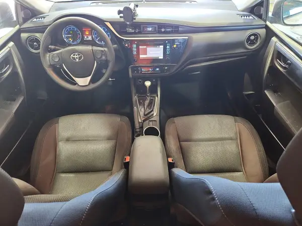 5YFBURHE0HP612069 2017 TOYOTA COROLLA - Image 8