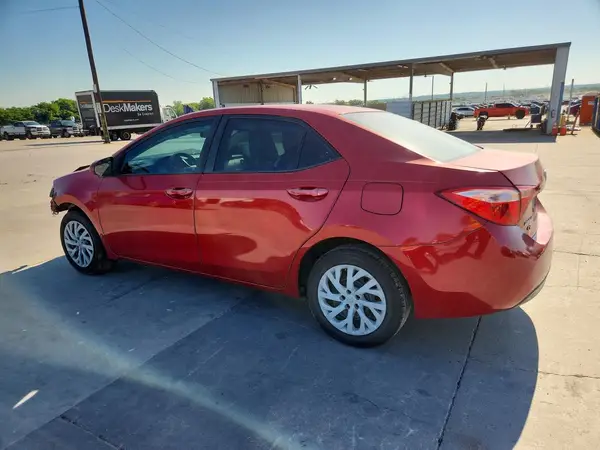 5YFBURHE0HP612556 2017 TOYOTA COROLLA - Image 2