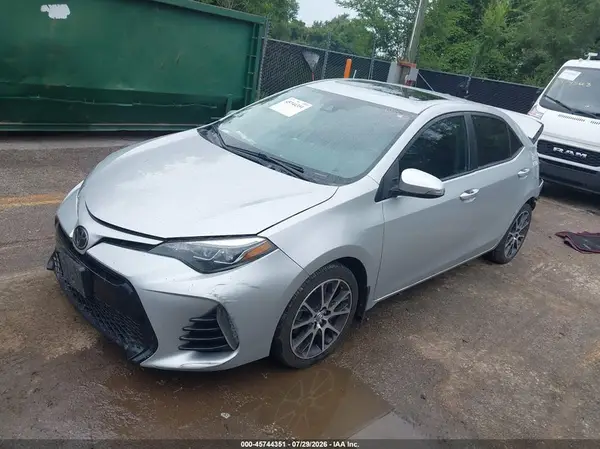 5YFBURHE0HP616395 2017 TOYOTA COROLLA - Image 2