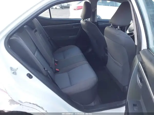 5YFBURHE0HP620043 2017 TOYOTA COROLLA - Image 8