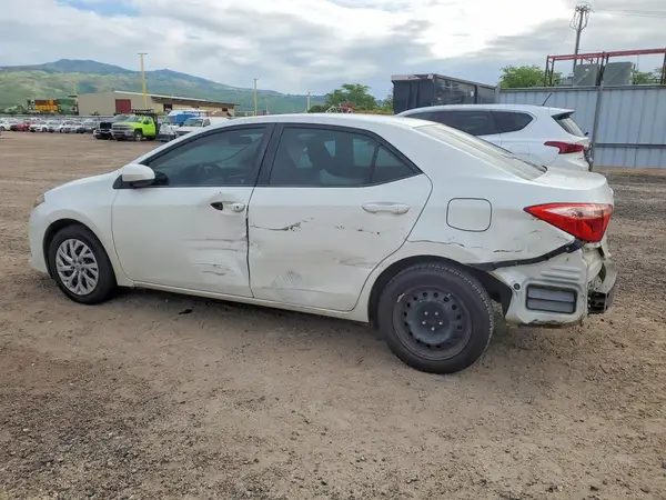 5YFBURHE0HP622679 2017 TOYOTA COROLLA - Image 2