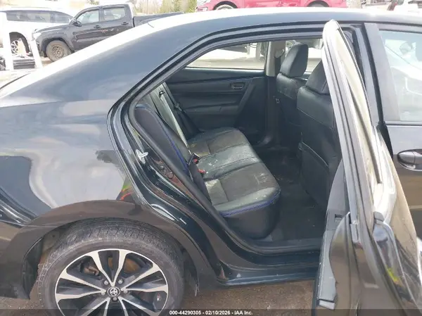 5YFBURHE0HP625498 2017 TOYOTA COROLLA - Image 8