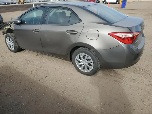 5YFBURHE0HP627414 2017 TOYOTA COROLLA - Image 2