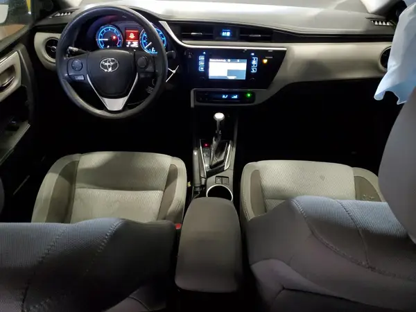 5YFBURHE0HP628482 2017 TOYOTA COROLLA - Image 8