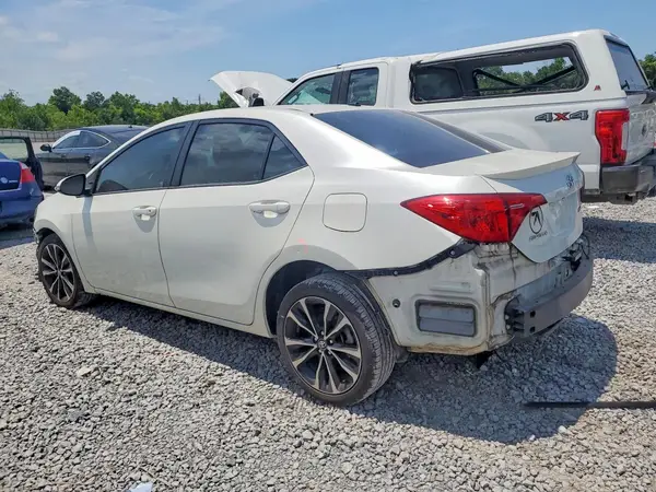 5YFBURHE0HP628885 2017 TOYOTA COROLLA - Image 2