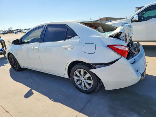 5YFBURHE0HP630622 2017 TOYOTA COROLLA - Image 2
