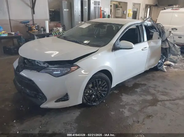 5YFBURHE0HP630880 2017 TOYOTA COROLLA - Image 2