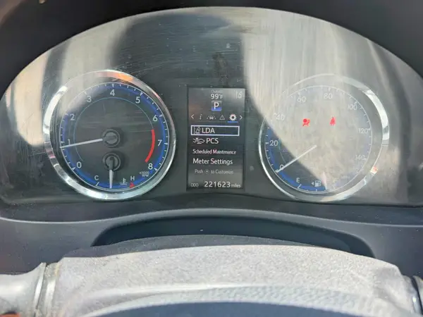 5YFBURHE0HP631432 2017 TOYOTA COROLLA - Image 8