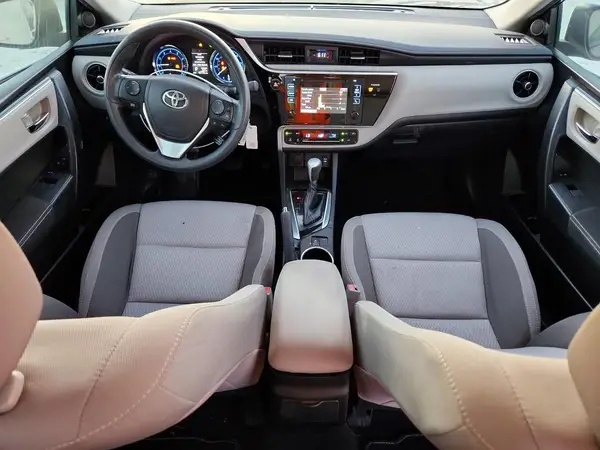 5YFBURHE0HP632385 2017 TOYOTA COROLLA - Image 8