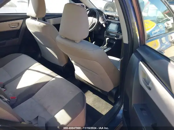 5YFBURHE0HP633147 2017 TOYOTA COROLLA - Image 8