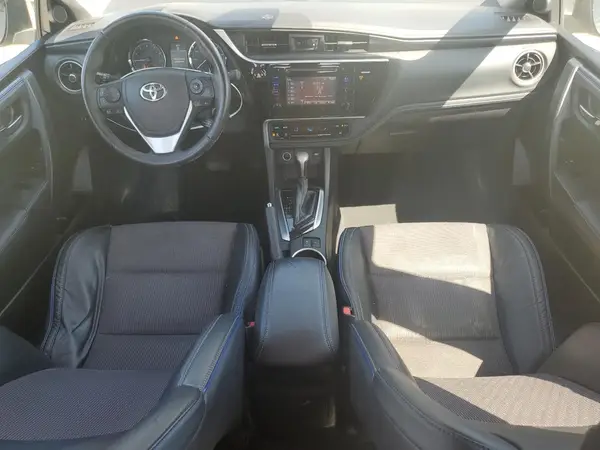 5YFBURHE0HP633195 2017 TOYOTA COROLLA - Image 8