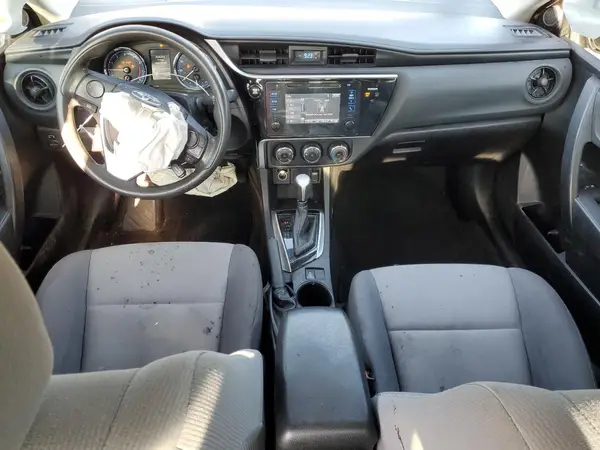 5YFBURHE0HP633813 2017 TOYOTA COROLLA - Image 8