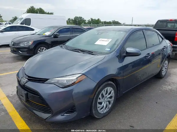 5YFBURHE0HP634444 2017 TOYOTA COROLLA - Image 2