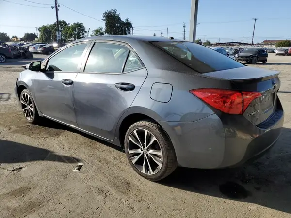 5YFBURHE0HP636579 2017 TOYOTA COROLLA - Image 2