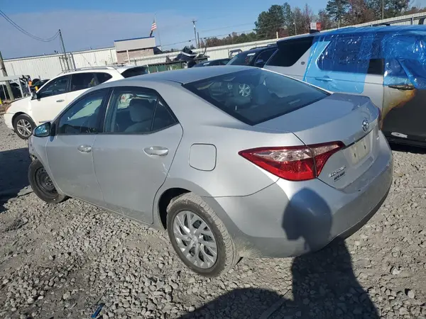 5YFBURHE0HP636727 2017 TOYOTA COROLLA - Image 2