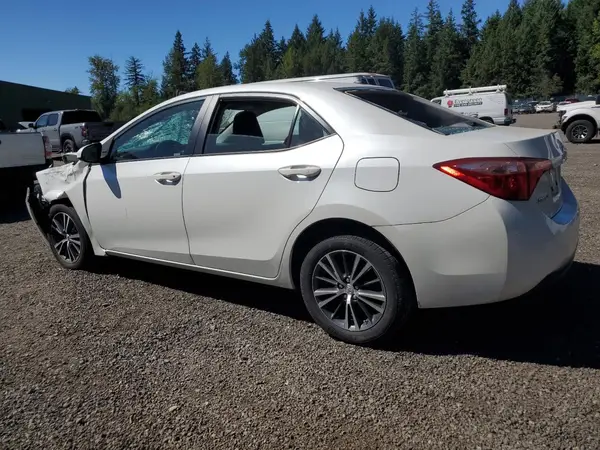 5YFBURHE0HP638980 2017 TOYOTA COROLLA - Image 2