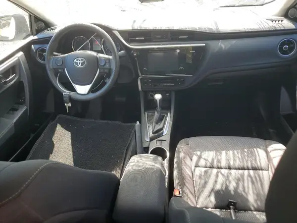 5YFBURHE0HP638980 2017 TOYOTA COROLLA - Image 8